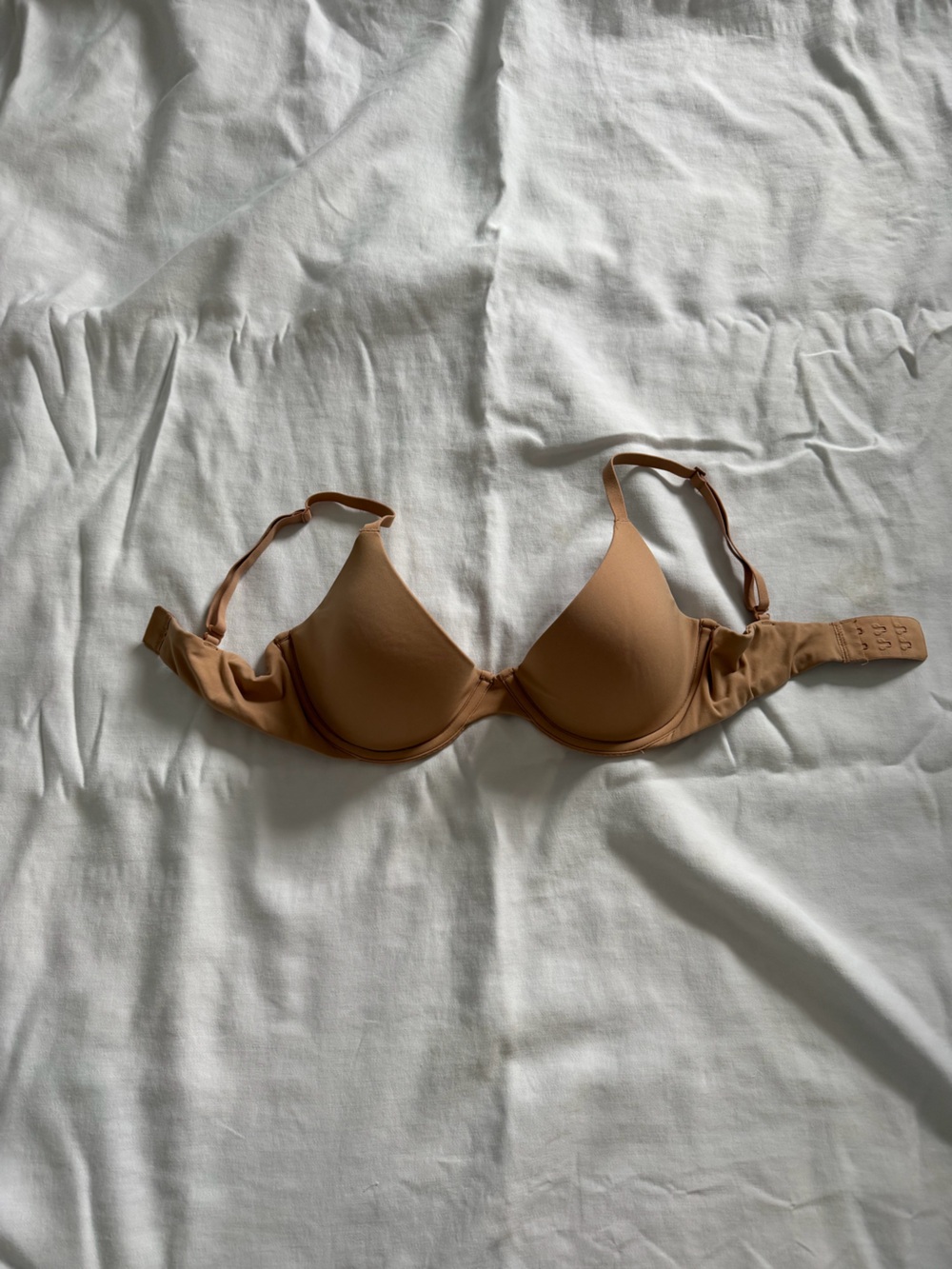 SKIMS T-Shirt Bra in Caramel